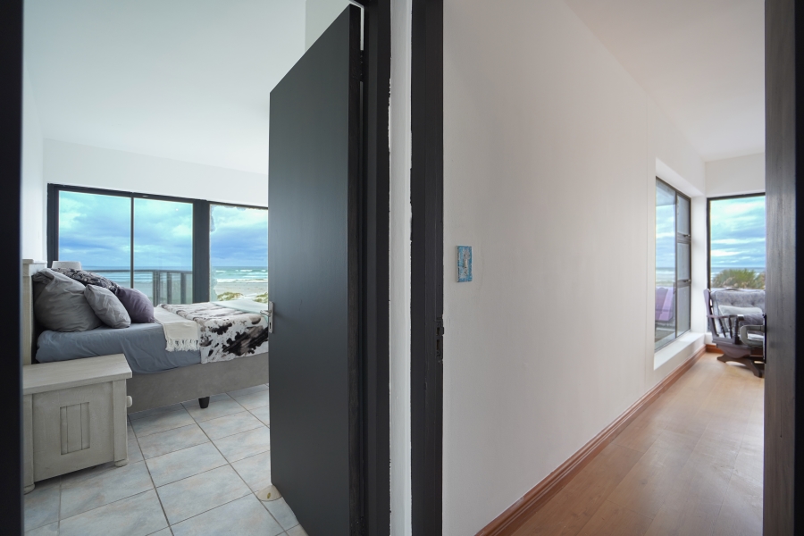 4 Bedroom Property for Sale in Van Riebeeckstrand Western Cape